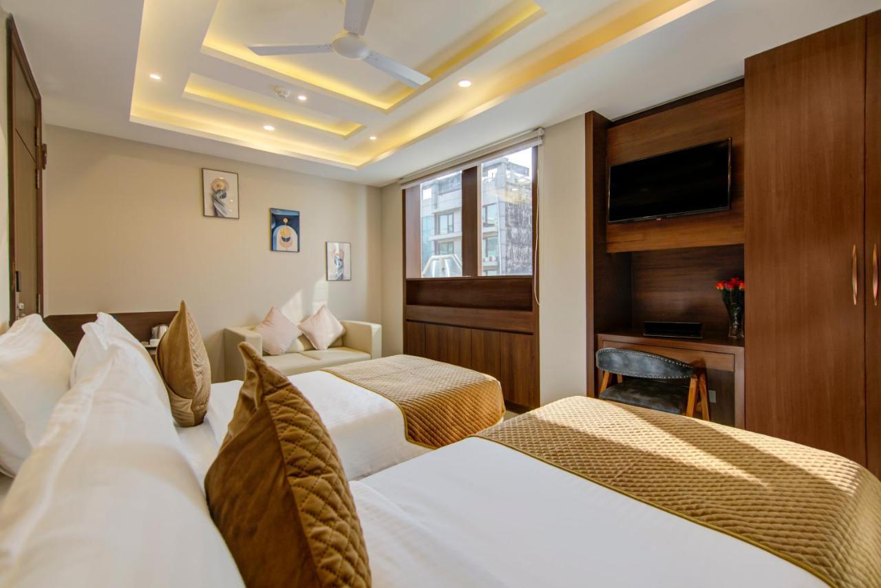 Hotel Le Tresor Nuova Delhi Esterno foto
